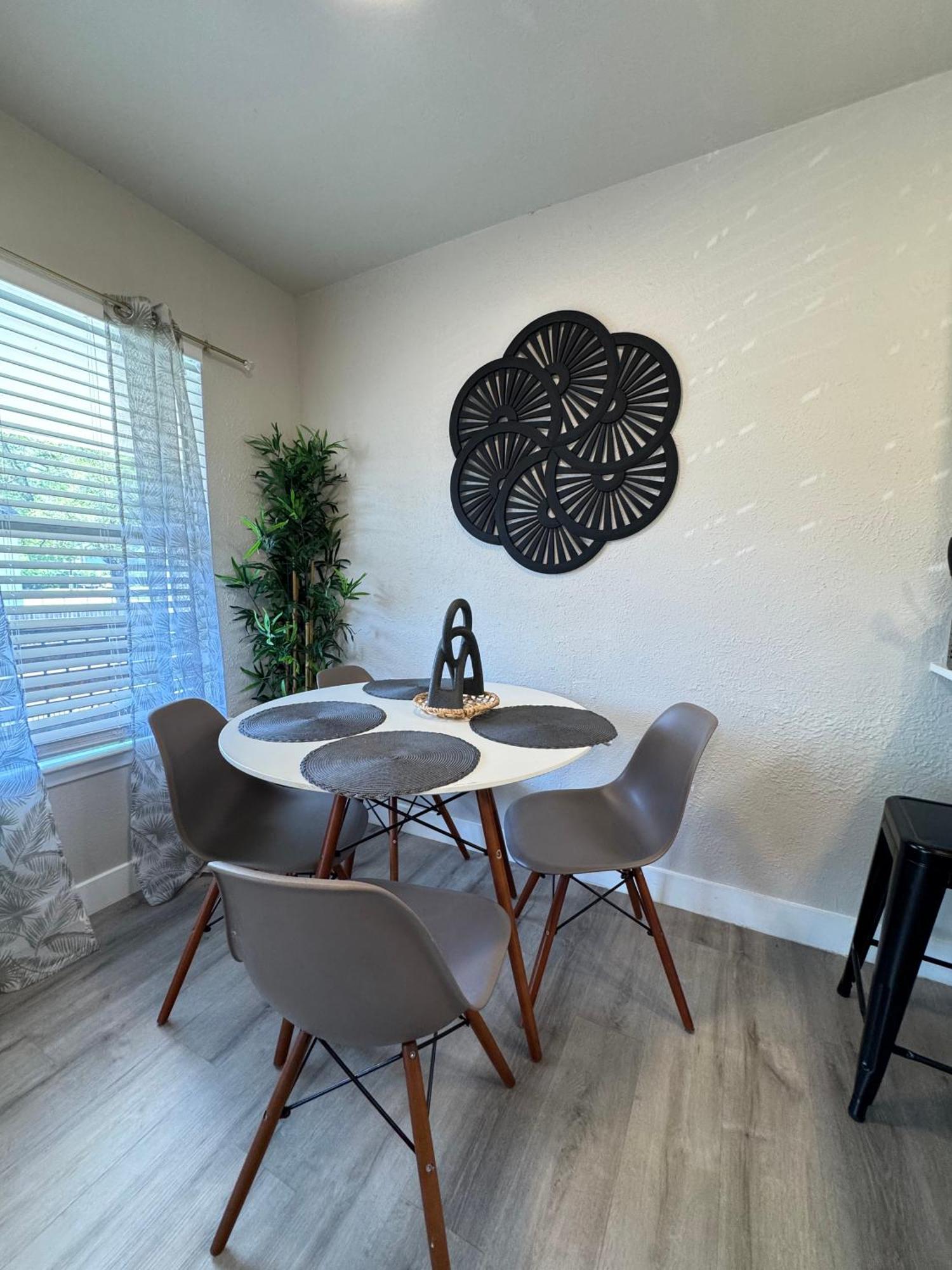 Dt L Chic Cityscape L 1bed Abode Apartment